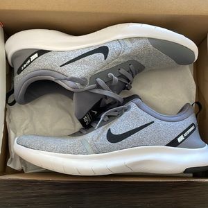 Nike Flex Experience Rn 8, men’s size 10